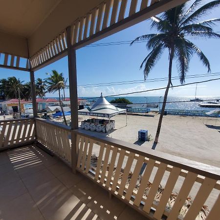 Hôtel The Bounty à Caye Caulker Extérieur photo