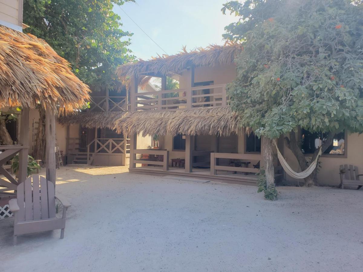 Hôtel The Bounty à Caye Caulker Extérieur photo