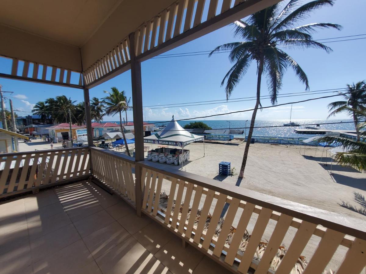 Hôtel The Bounty à Caye Caulker Extérieur photo