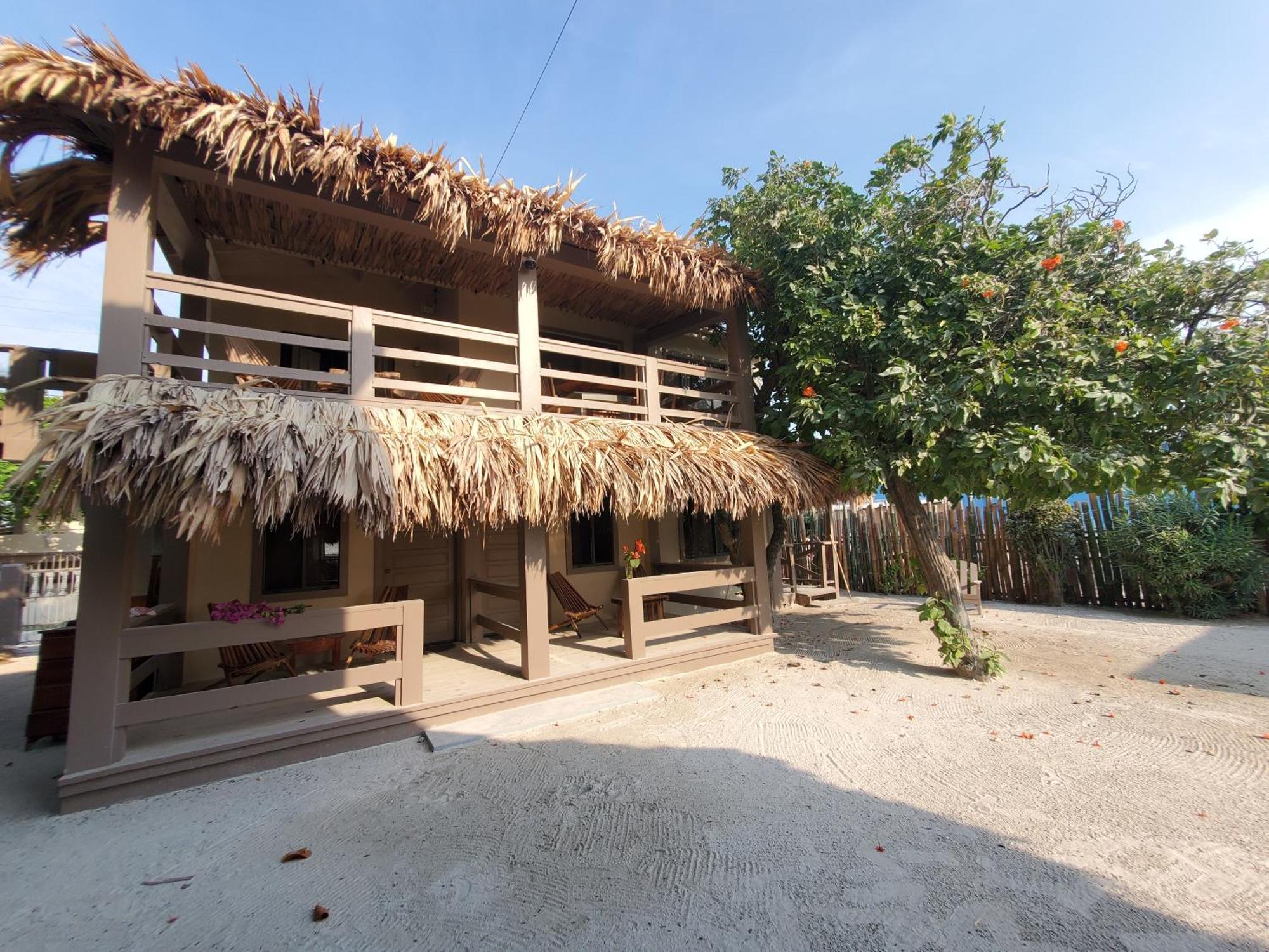 Hôtel The Bounty à Caye Caulker Extérieur photo